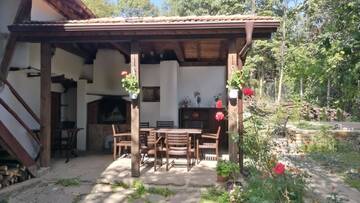 Фото номера Дом с 5 спальнями Гостевой дом Vitanova Guest House г. Genchovtsi 14